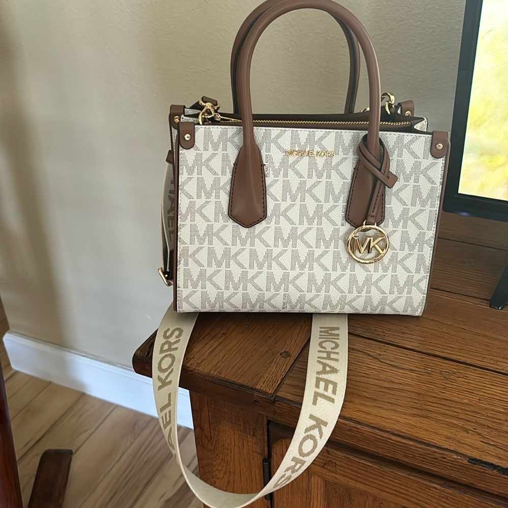 Michael Kors purse